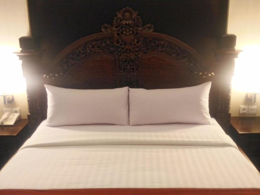 Grand Puri Saron Yogyakarta Hotell Eksteriør bilde