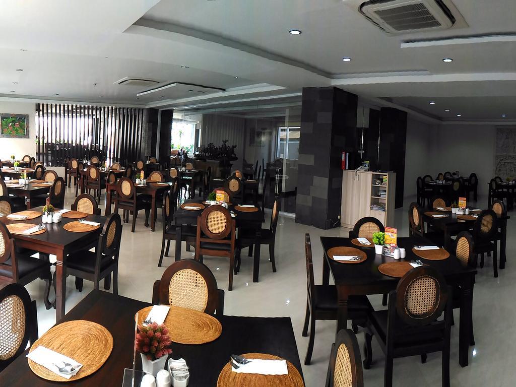 Grand Puri Saron Yogyakarta Hotell Eksteriør bilde