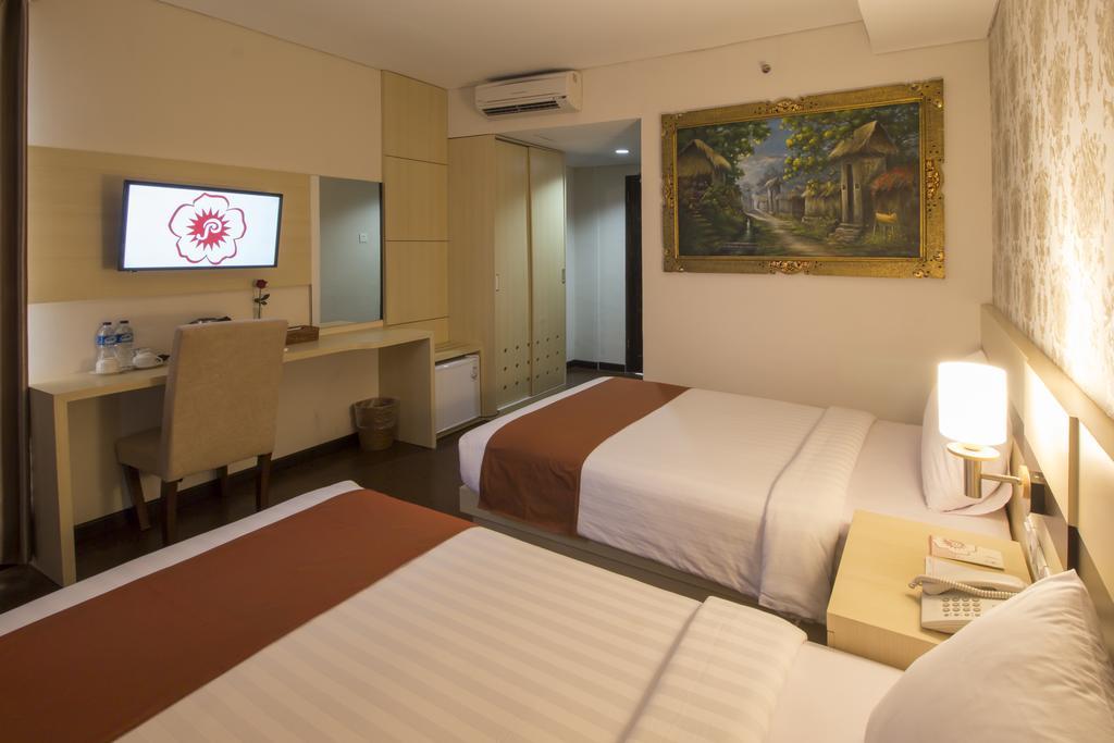 Grand Puri Saron Yogyakarta Hotell Eksteriør bilde