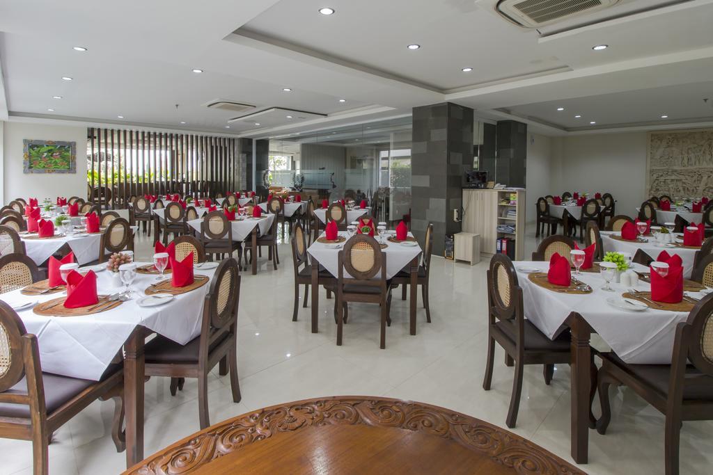 Grand Puri Saron Yogyakarta Hotell Eksteriør bilde
