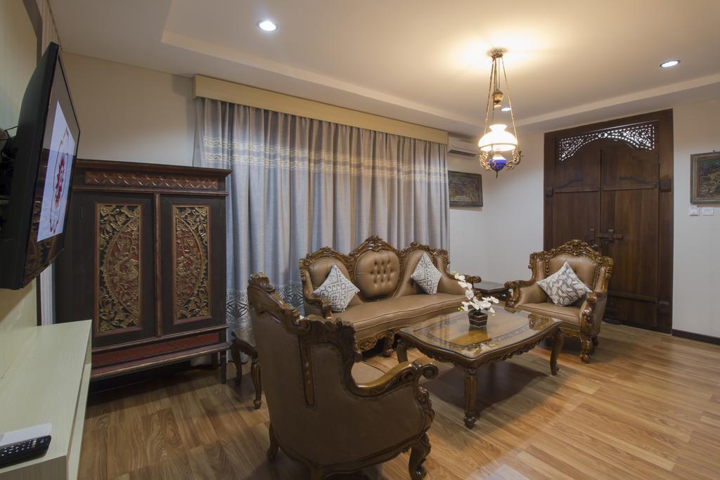 Grand Puri Saron Yogyakarta Hotell Eksteriør bilde