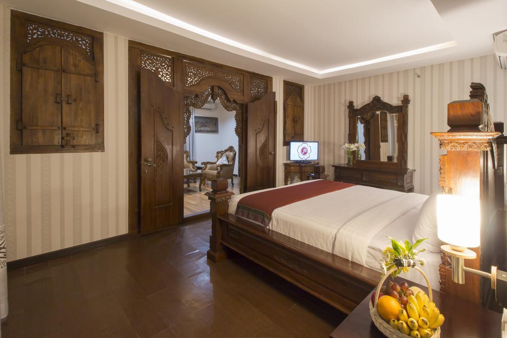 Grand Puri Saron Yogyakarta Hotell Eksteriør bilde
