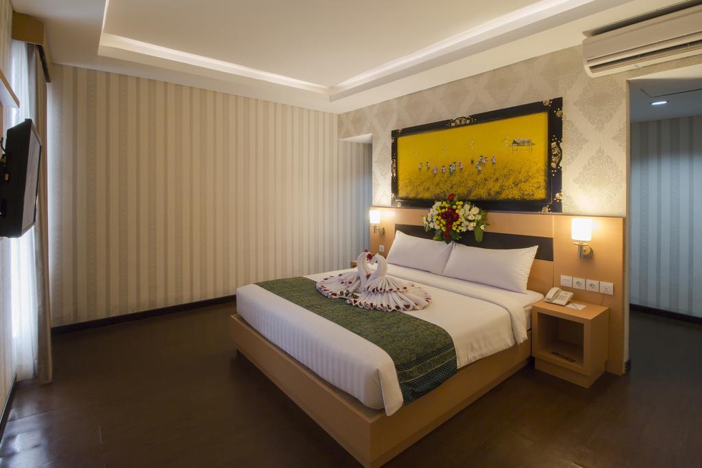 Grand Puri Saron Yogyakarta Hotell Eksteriør bilde