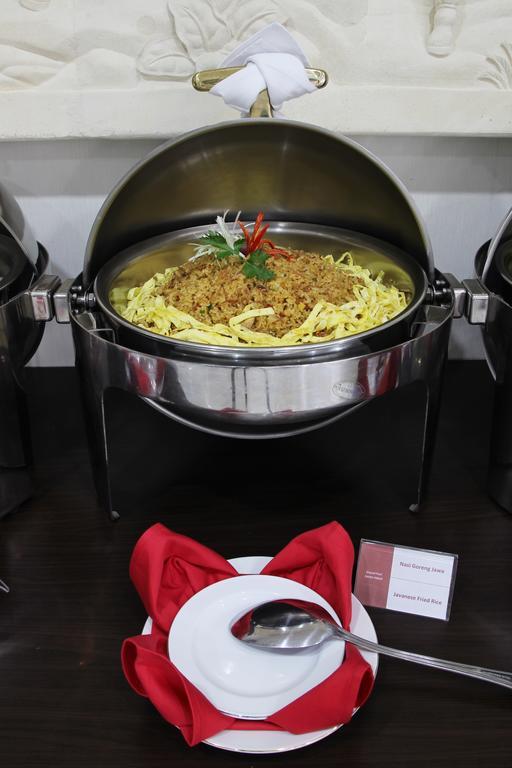 Grand Puri Saron Yogyakarta Hotell Eksteriør bilde